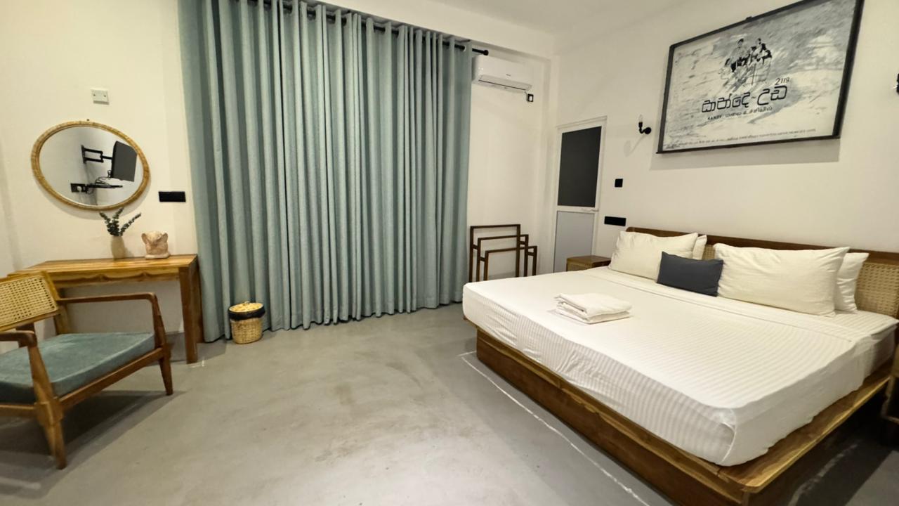 Deluxe balcony room bathroom and amenities